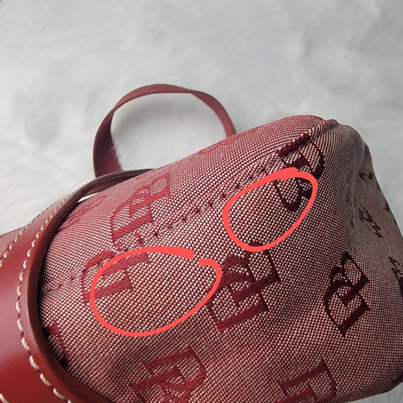 DOONEY & BOURKE VTG Cabriolet Red Monogram Print Canvas Flap Messager Saddle Bag - Picture 14 of 16